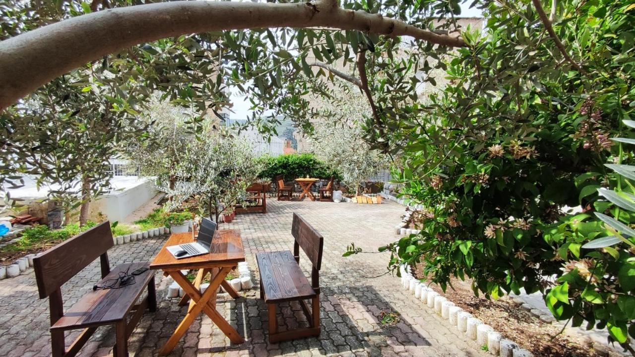 Elvish Garden Boutique B&B Berat Exterior photo