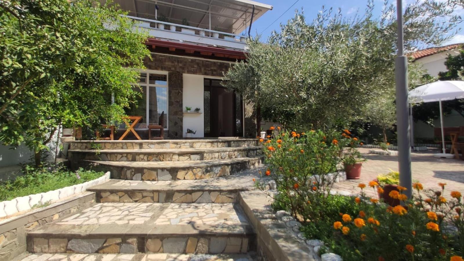 Elvish Garden Boutique B&B Berat Exterior photo