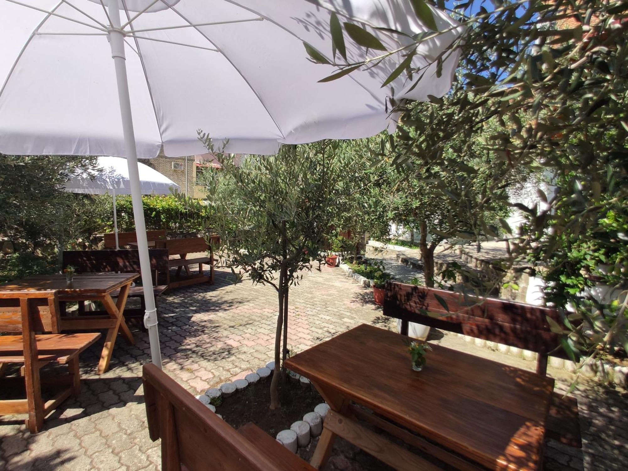 Elvish Garden Boutique B&B Berat Exterior photo
