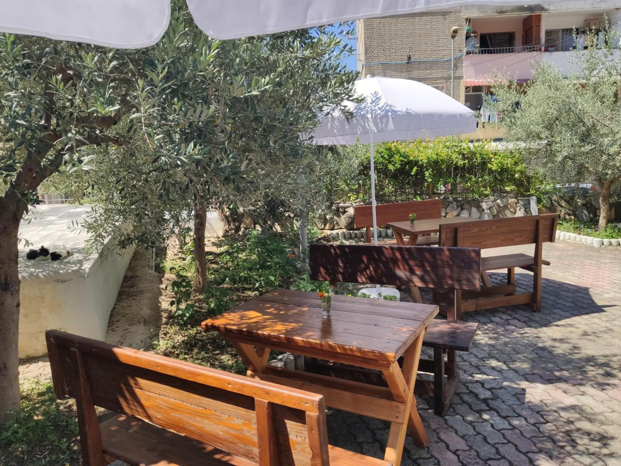 Elvish Garden Boutique B&B Berat Exterior photo